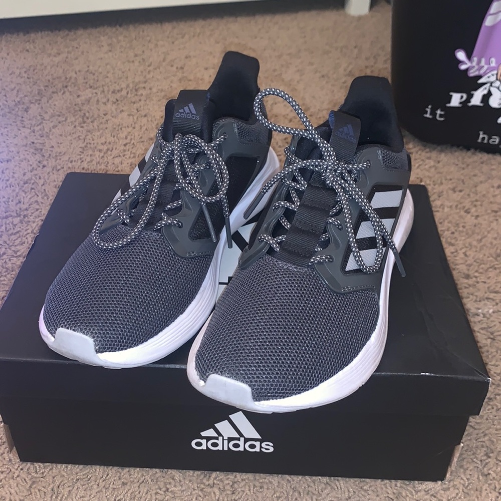 women’s adidas tennis shoes